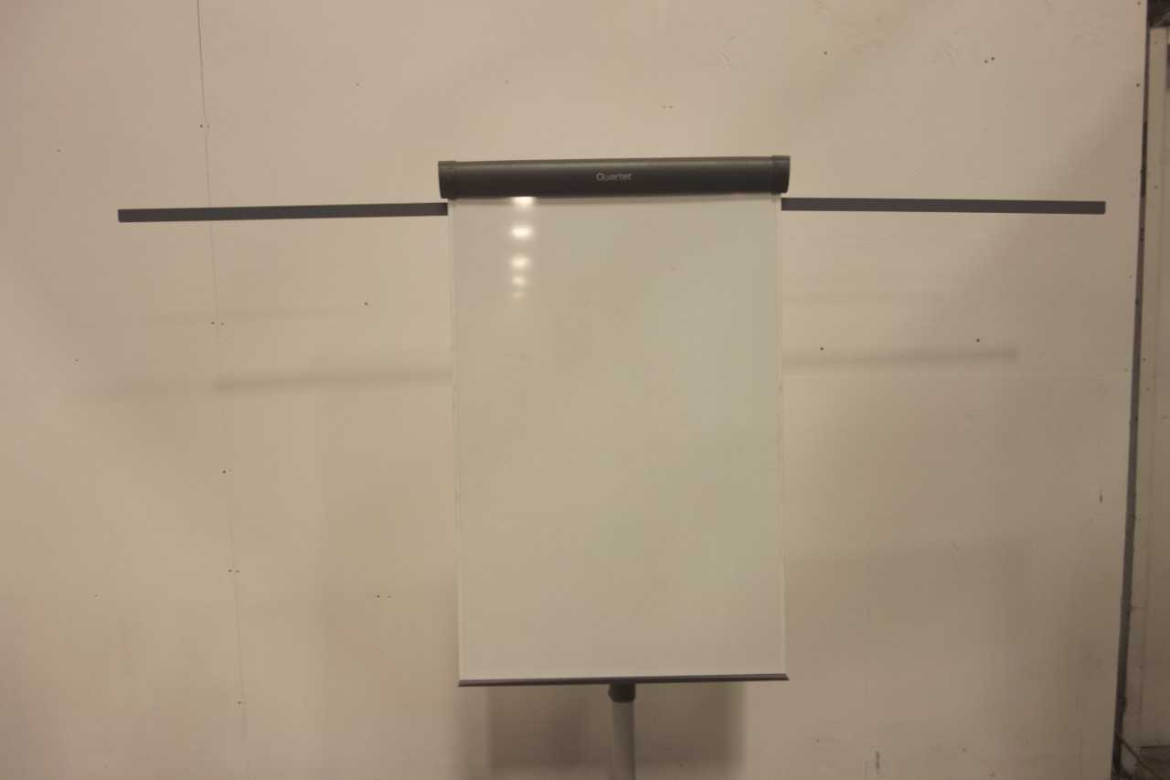 QUARTET PRESTIGE 2 MOBILE PRESENTATION EASEL WITH EXTENSION ARMS - LIGHTING