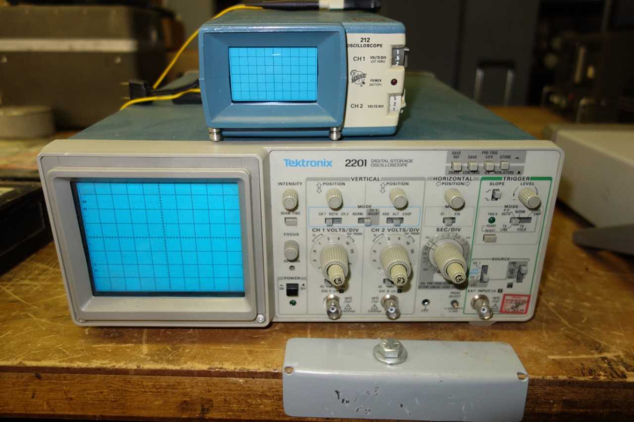 Tektronix 2201 and 212 Oscilloscope - METAL INSPECTION EQUIPMENT