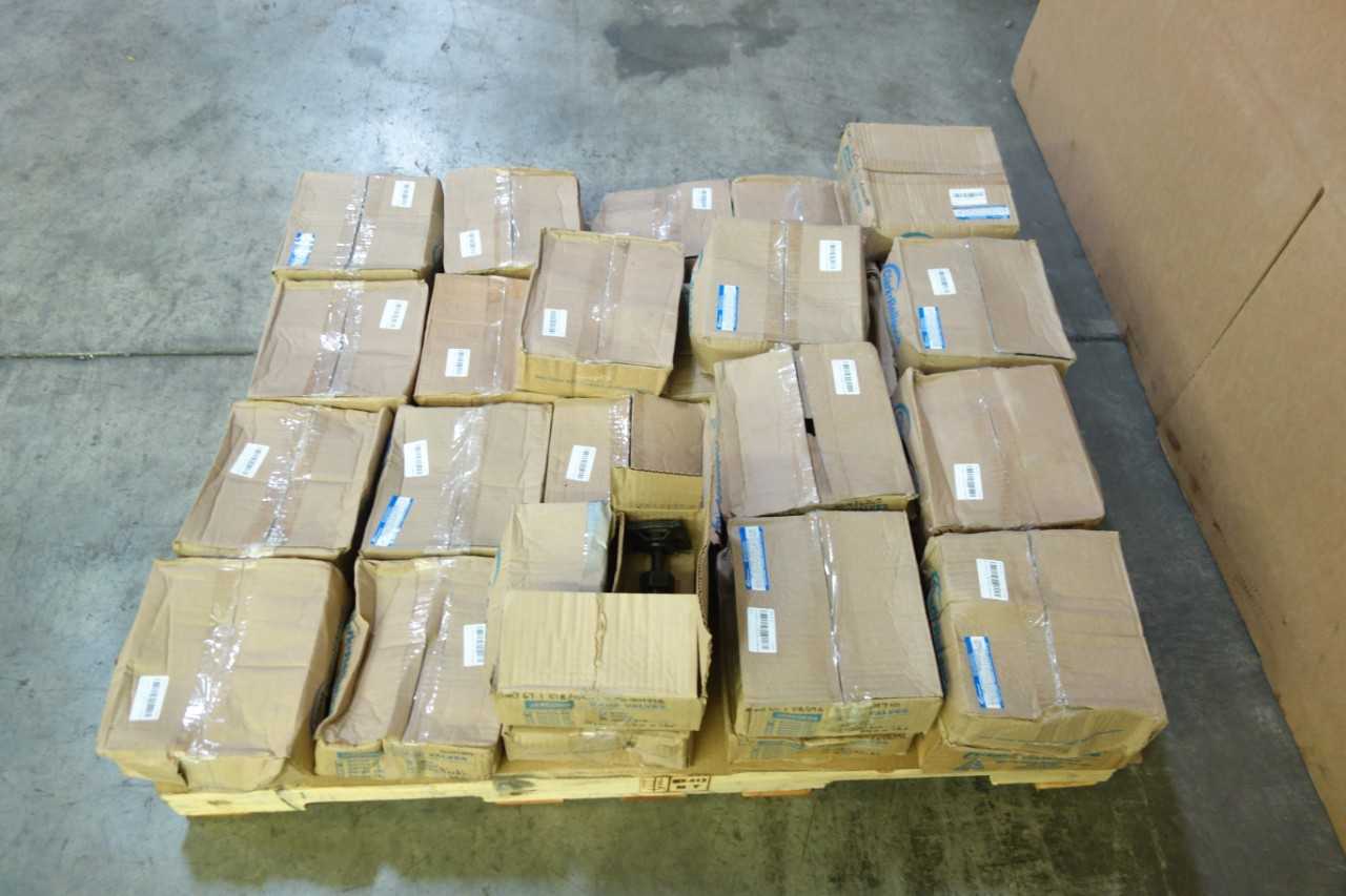 PALLET OF CLARK RELIANCE SERIES 60 GAGE VALVES - VALVES