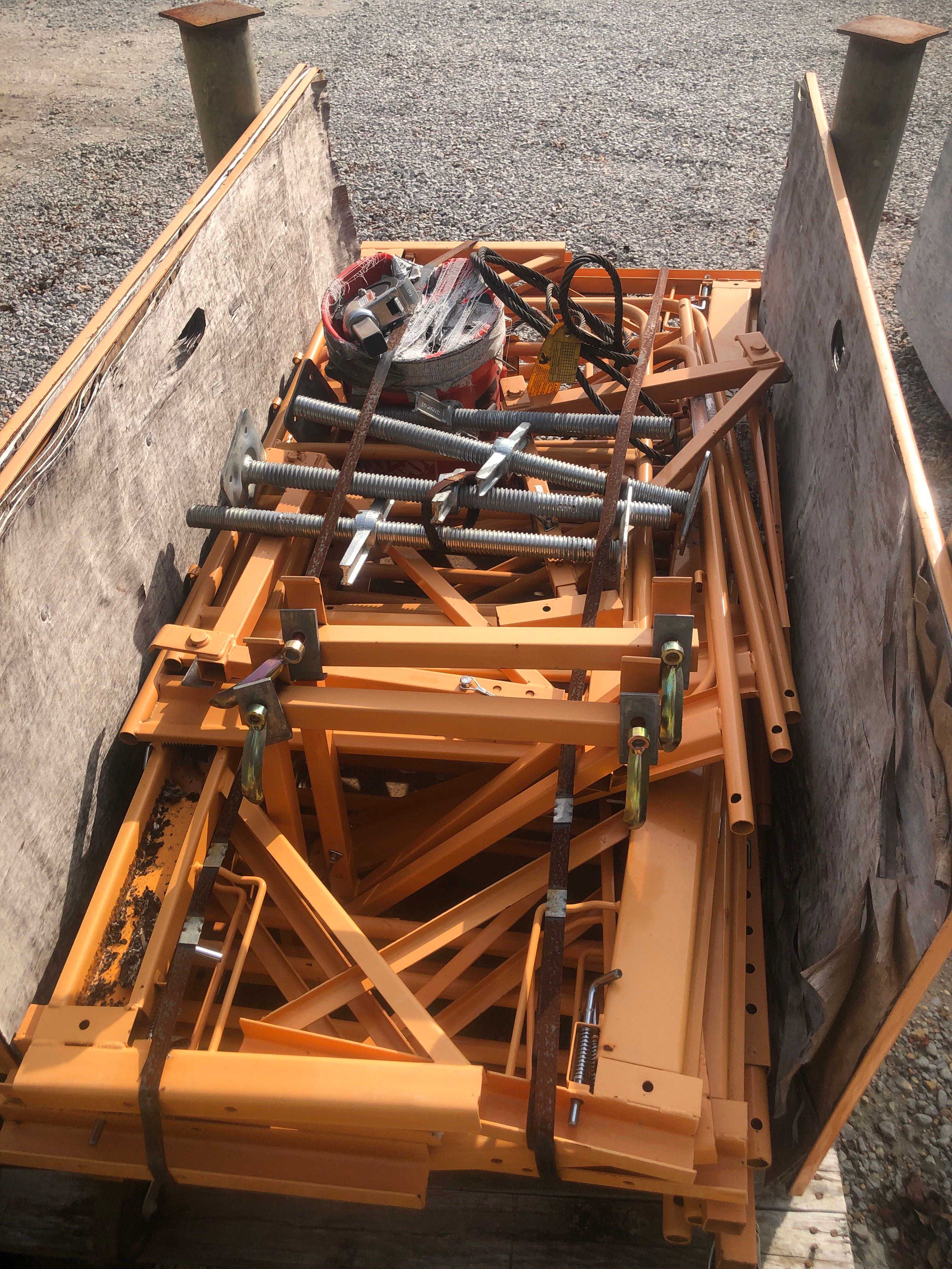 BAKER SCAFFOLD - MATERIAL HANDLING BAKER SCAFFOLD - MATERIAL HANDLING