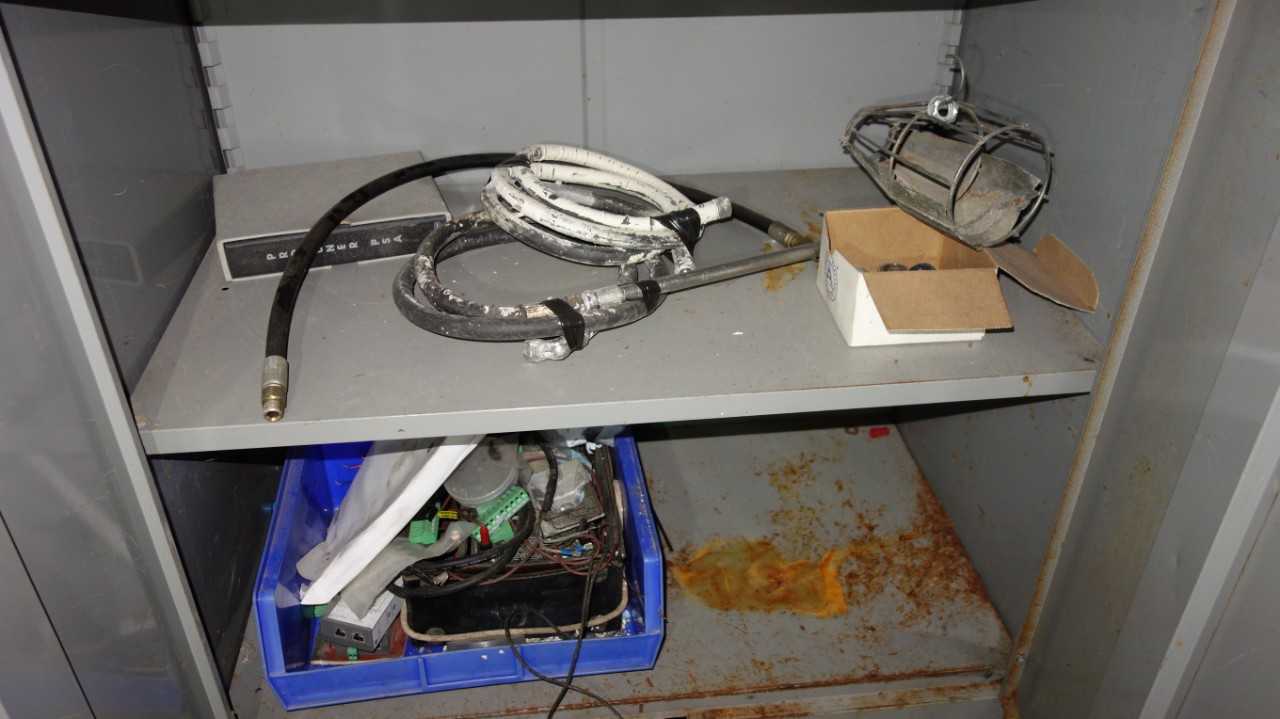 CABINET WITH CONTENTS, ASSORTED ELECTRICAL MRO - ELECTRICAL COMPONENTS