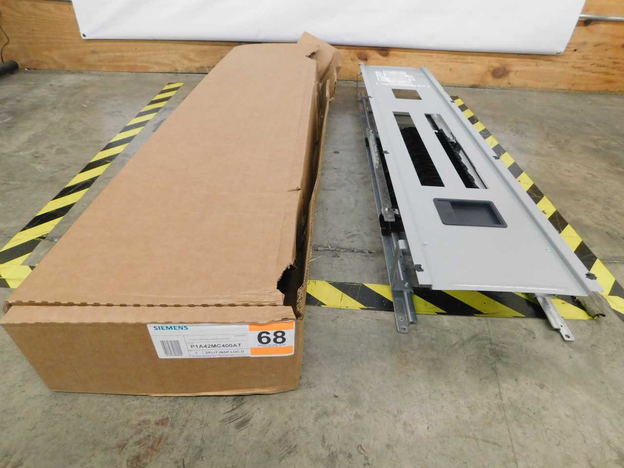 Lot of 1x P1A42MC400AT Electrical Panel - ELECTRICAL COMPONENTS