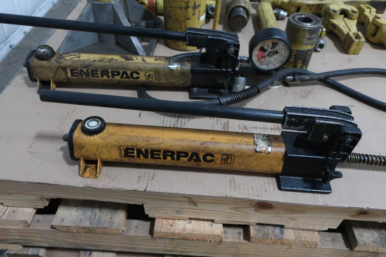 LOT OF ASSORTED ENERPAC HYDRAULIC HAND PUMPS AND RAM CYLINDERS - ELECTRIC POWER TOOLS