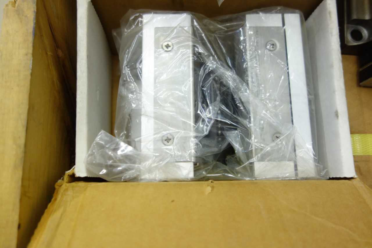 PALLET OF ASSORTED LINEAR BEARINGS AND BALL SCREW ASSEMBLIES - BEARINGS