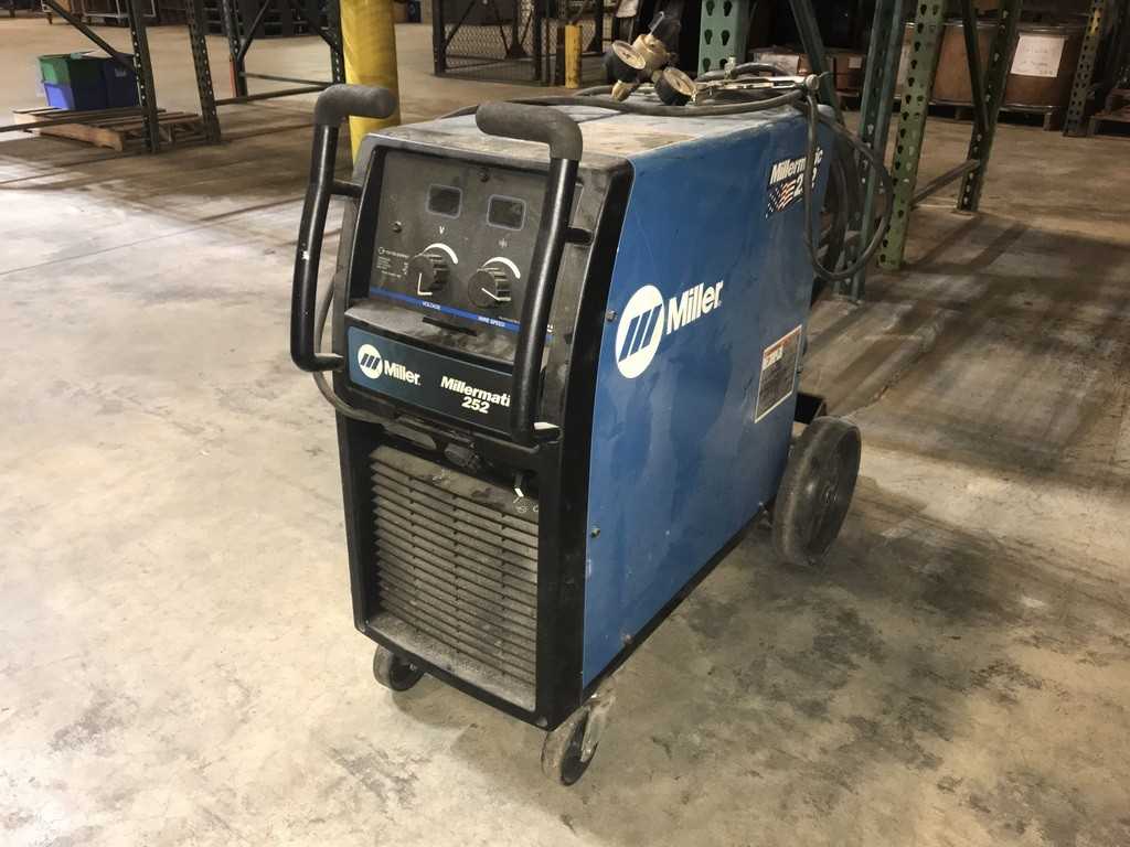 Miller MillerMatic 252 Mig Welder - WELDING EQUIPMENT