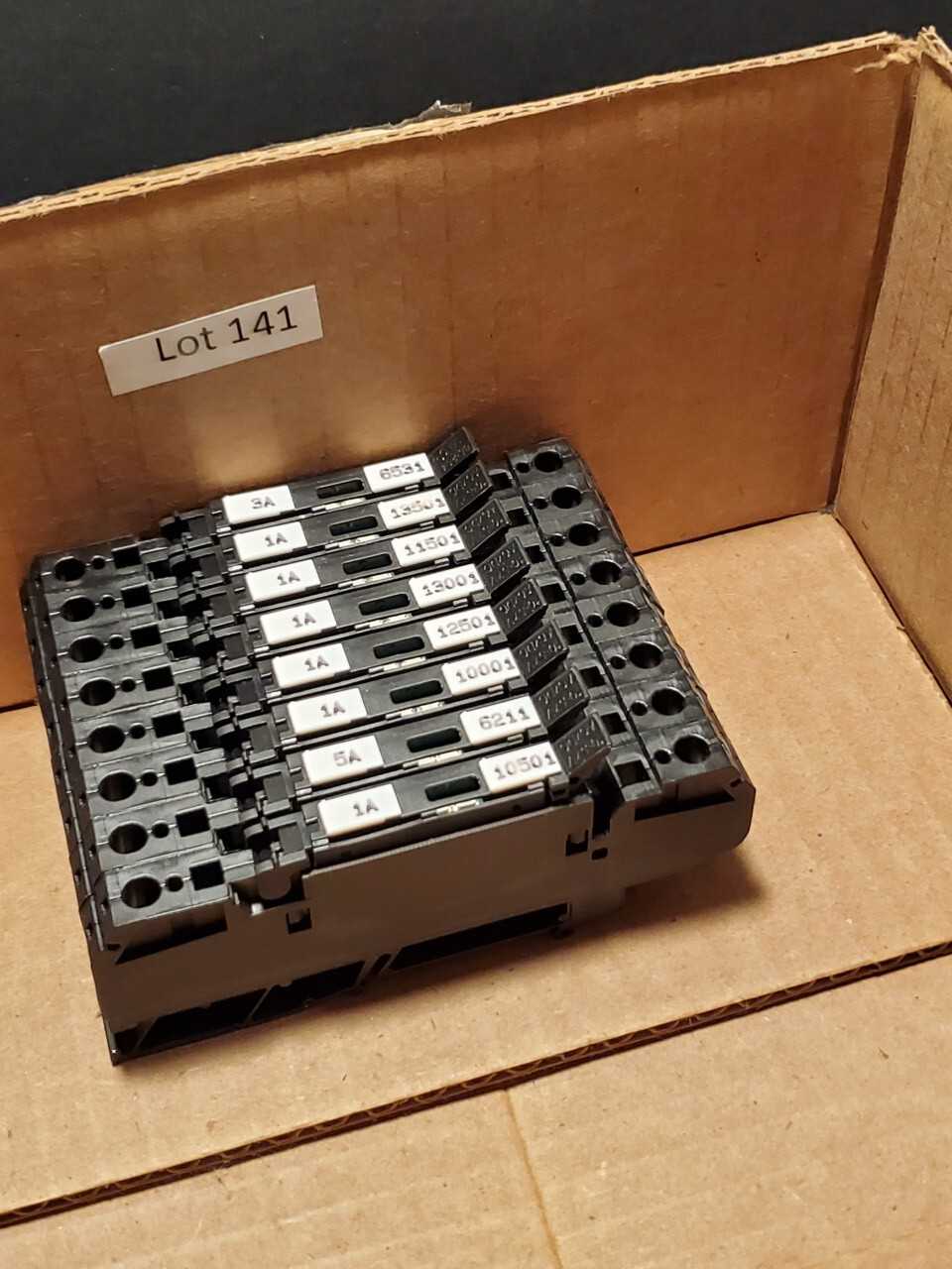 Lot of 8 Allen Bradley fuse terminals - INDUSTRIAL PARTS