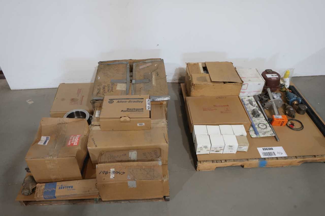 2 PALLETS OF ASSORTED VALVES, BALLAST, TRANSMITTER, PUMP PARTS, CIRCUIT BOARD, BRAKE ASSEMBLY - INSTRUMENTATION