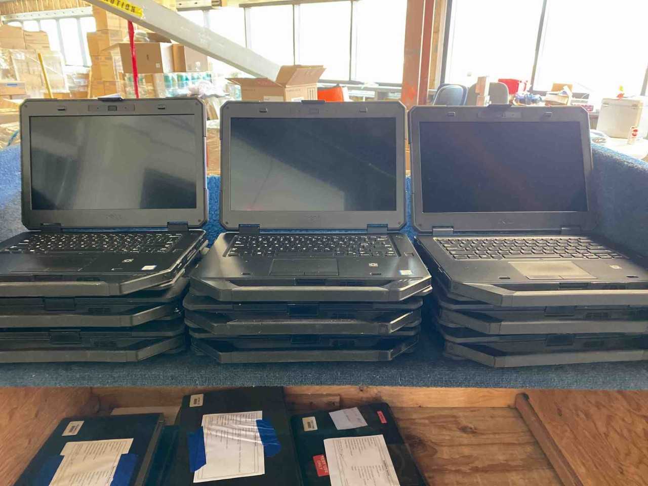 Lot of 9 Dell Toughbooks (2490968) Charleston - TELECOMMUNICATION