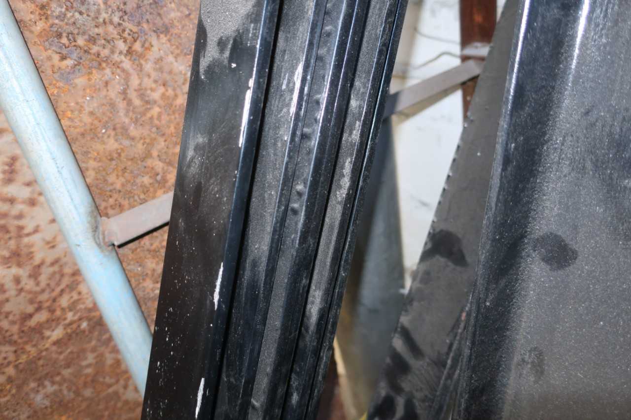 LOT OF ASSORTED STEEL SUPPORT BEAMS - ELECTRIC POWER TOOLS