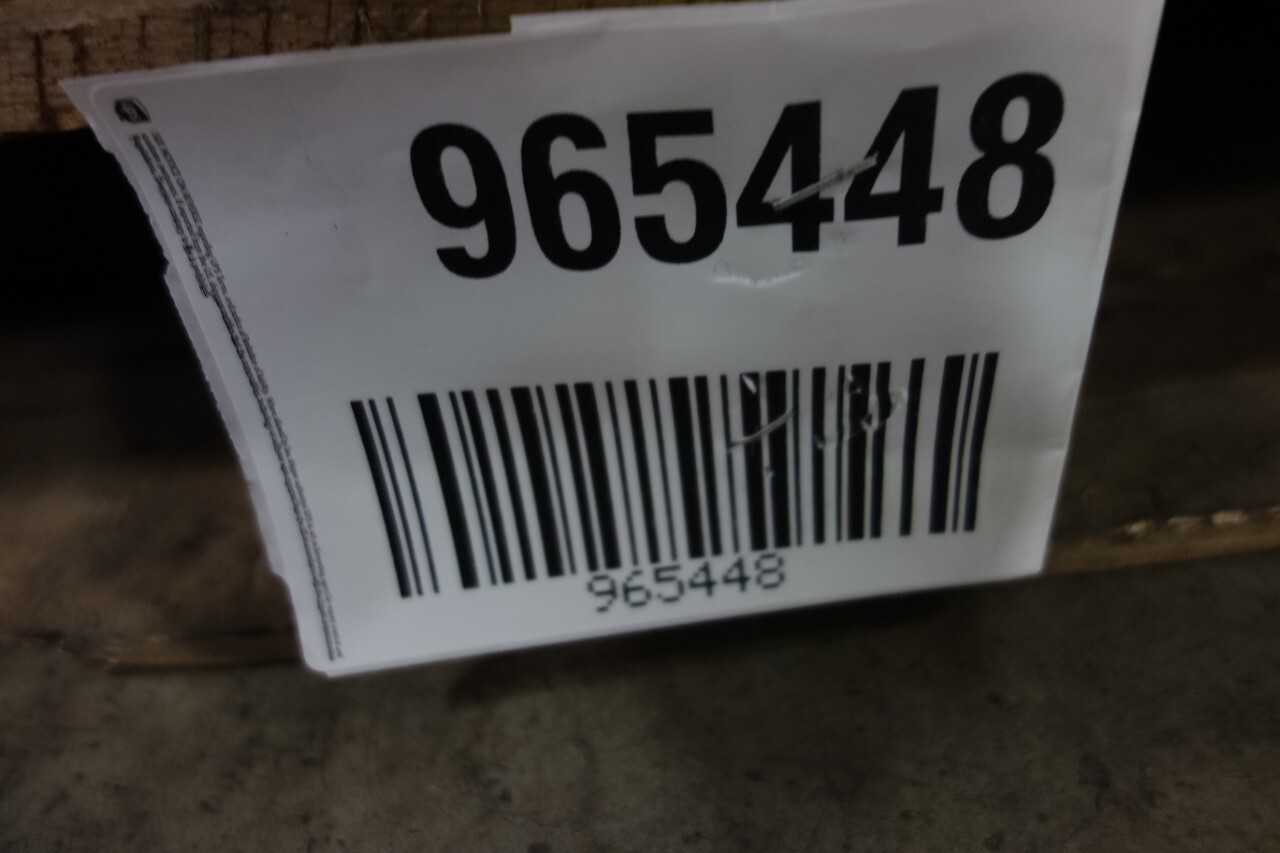 LOT OF ASSORTED GLOBE VALVES - GLOBE VALVE