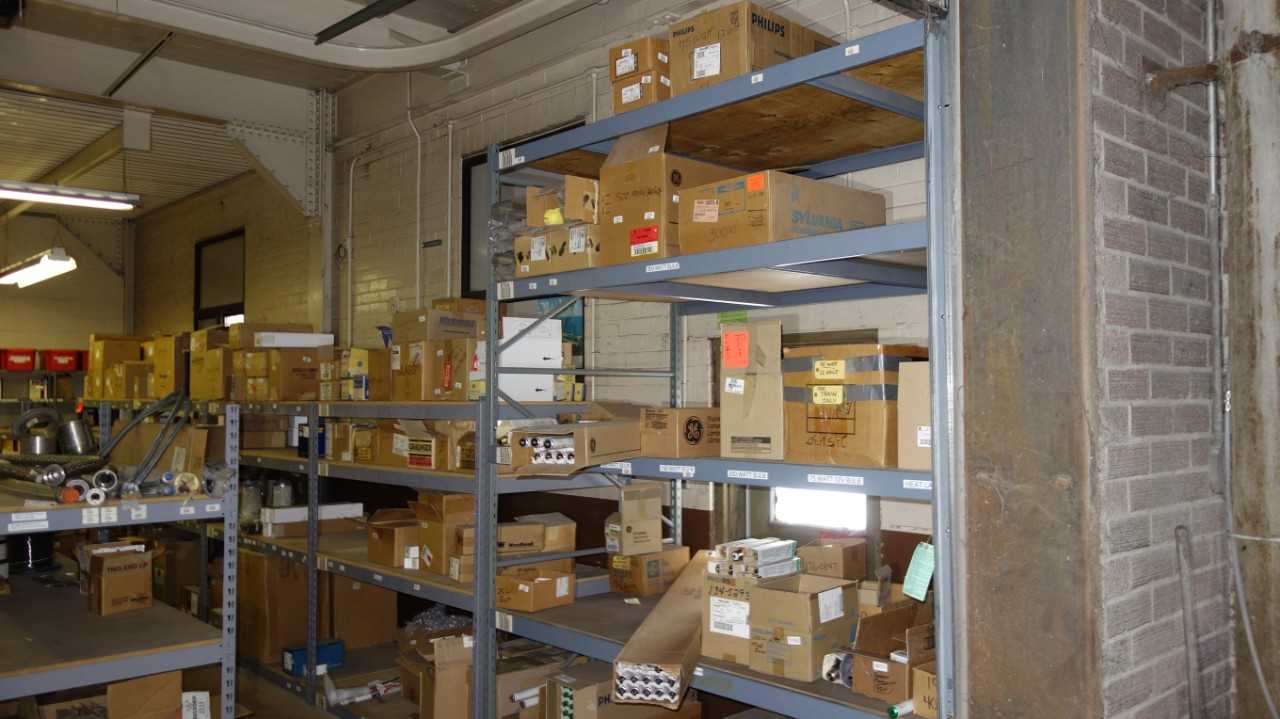 CONTENTS OF 2 SHELF COLUMNS, ASSORTED LIGHTING - LIGHTING