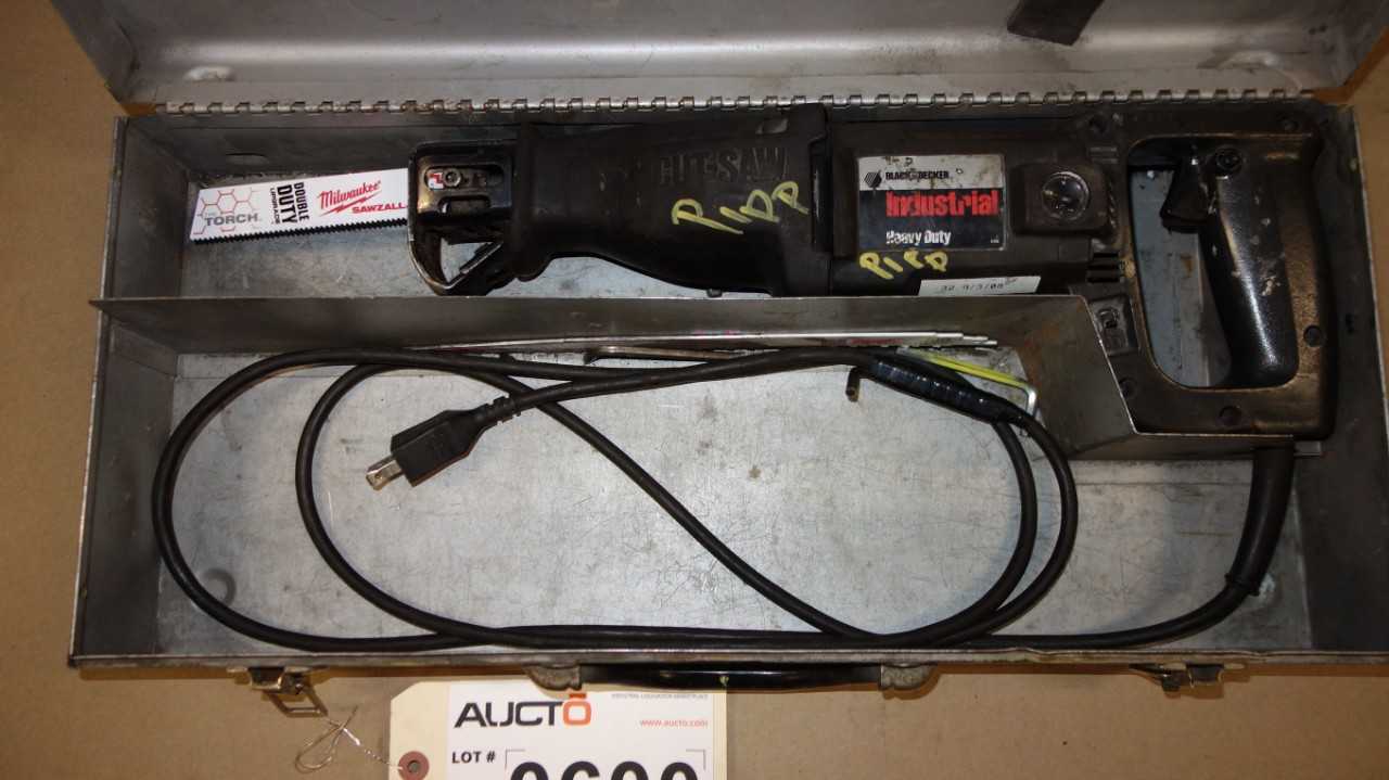 BLACK & DECKER 3105 TYPE 101 VARIABLE SPEED CUTSAW RECIPROCATING SAW - ELECTRIC POWER TOOLS