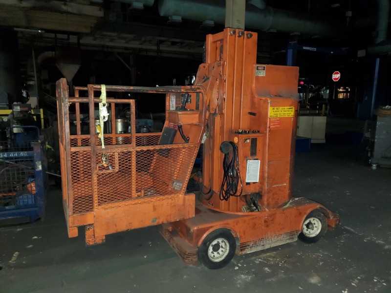 Man Lift - ROLLING CARTS