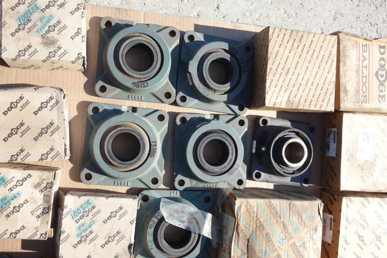 1 PALLET OF ASSORTED BEARINGS - BEARINGS