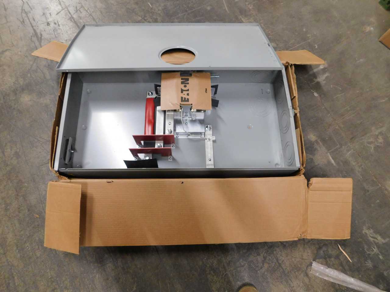 Lot of 1 UTH7330UCH Meter Socket - INDUSTRIAL PARTS