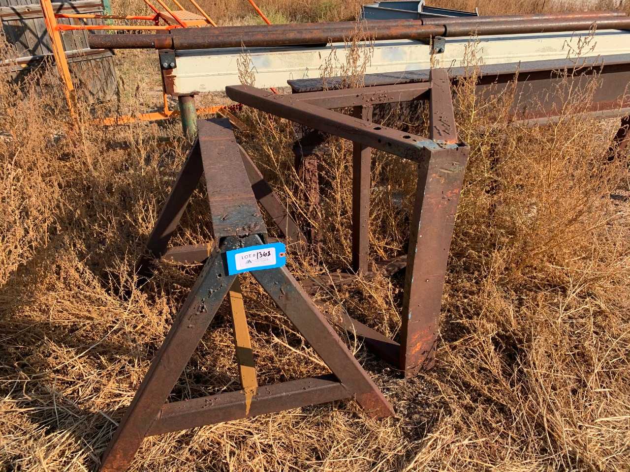 Metal Saw Horse x 2 - WELDING EQUIPMENT Metal Saw Horse x 2 - WELDING EQUIPMENT
