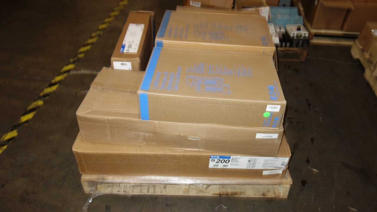 1 PALLET OF ASSORTED EATON MAIN BREAKER LOADCENTERS - CIRCUIT BREAKERS