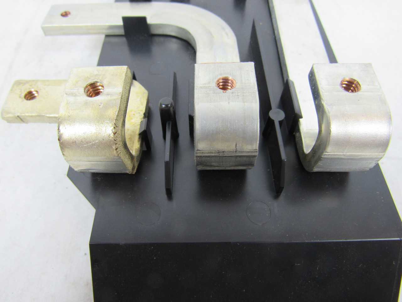 Lot of 1x MBKQJ3A Main Breaker Subfeed Kit - CIRCUIT BREAKERS
