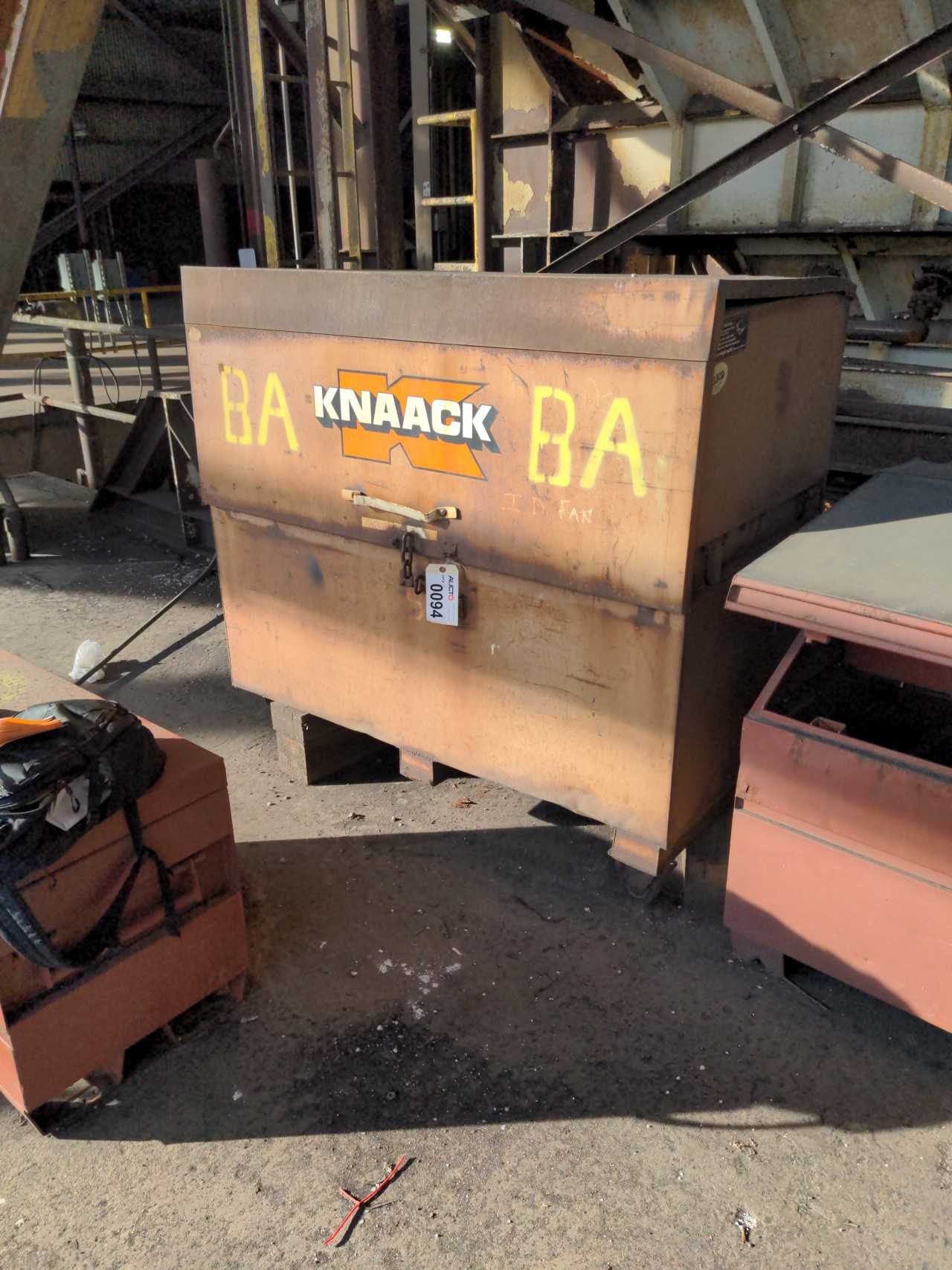 Knaack gang box with contents - PLANT & FACILITY