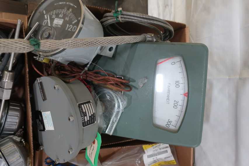 2 PALLETS OF ASSORTED INSTRUMENTATION - INSTRUMENTATION