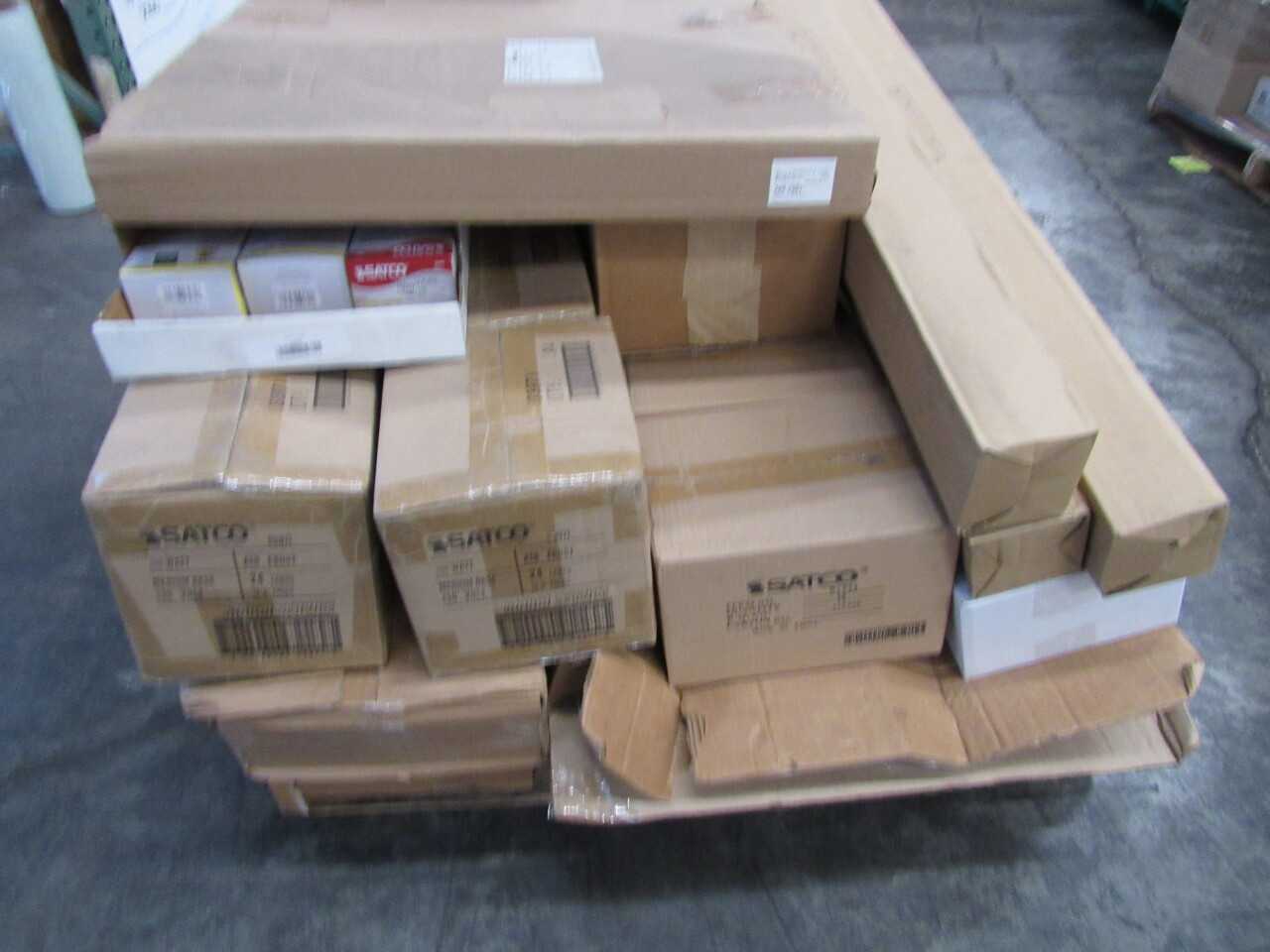 Pallet of 197x Assorted Lights & LEDs - LIGHTING