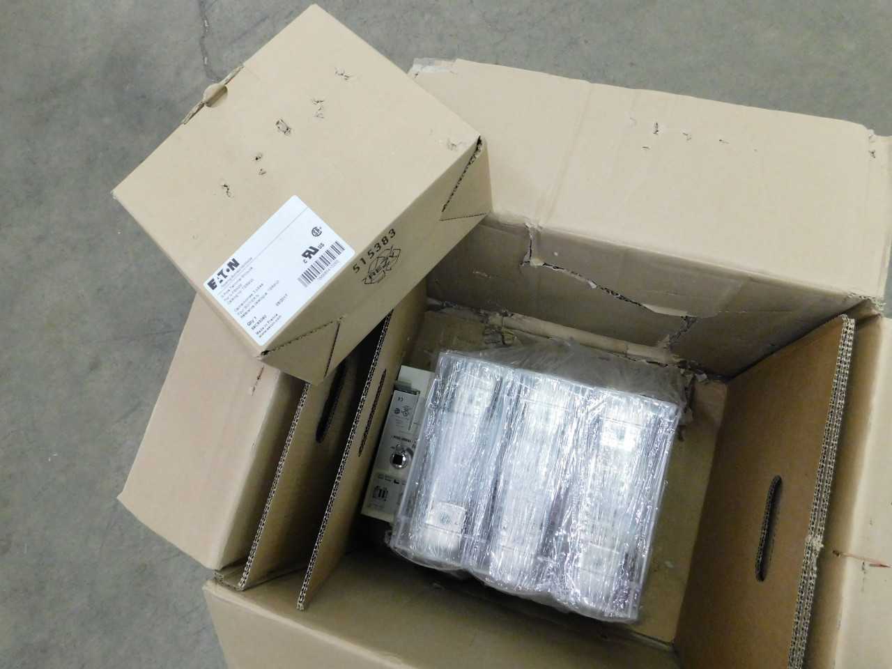 Lot of 1 Fusible Rotary Disconnect - DISCONNECT SWITCHES