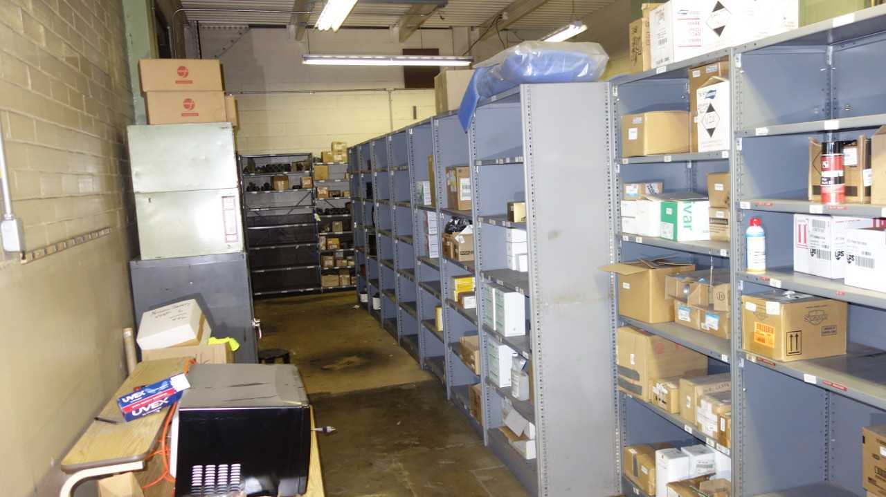 LOT OF STEEL SHELVING (ALL IN PICTURES) - SHELVING