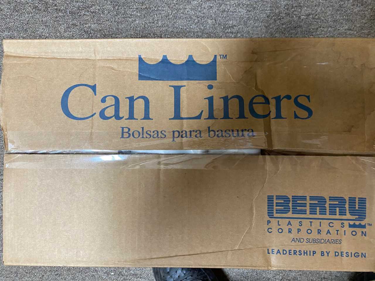 Lot of 9 boxes can liners trash bags 33 gal 8 rolls per box - PACKAGING