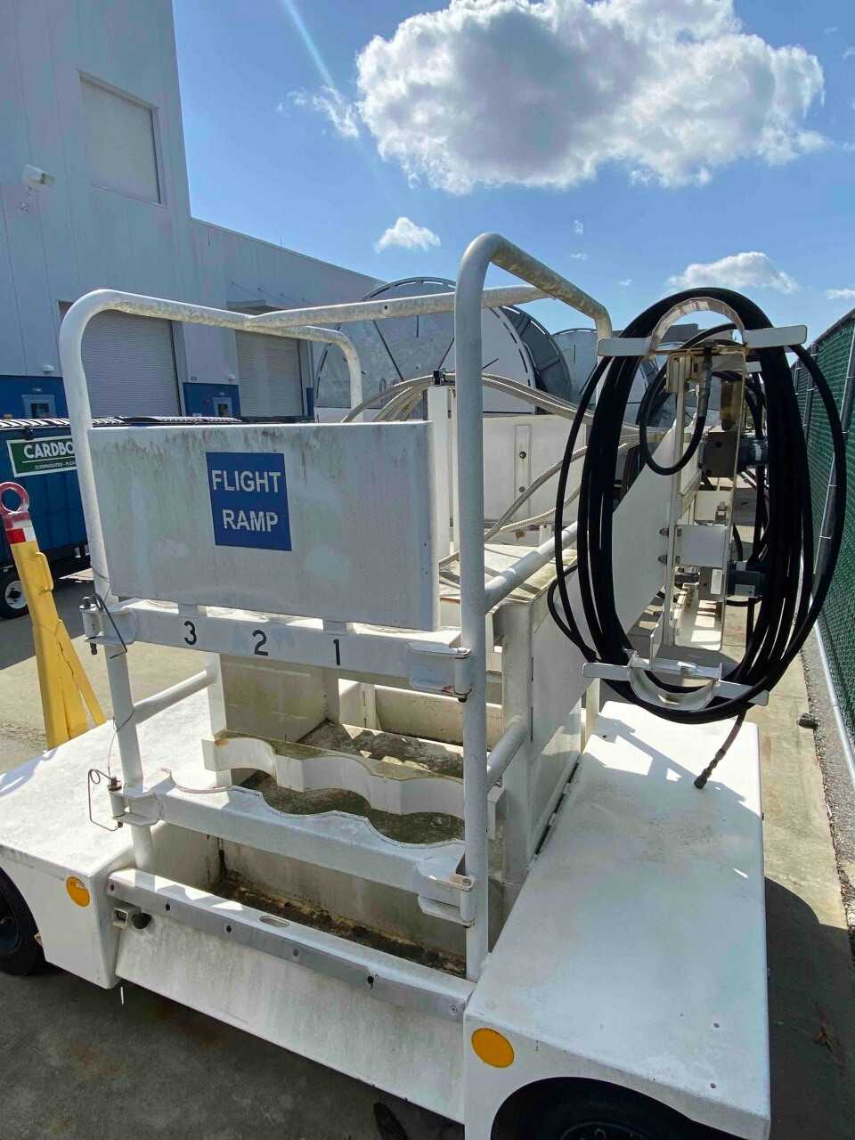 GSE 6 Bottle Helium Charge Cart  (2486533) Charleston - 