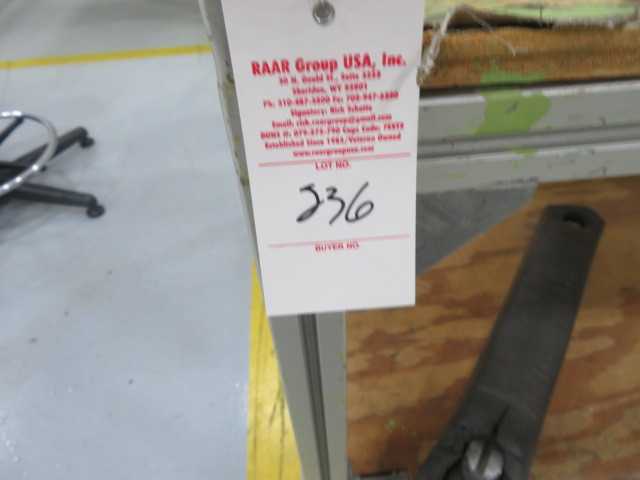Aluminum Table on wheels - MISCELLANEOUS