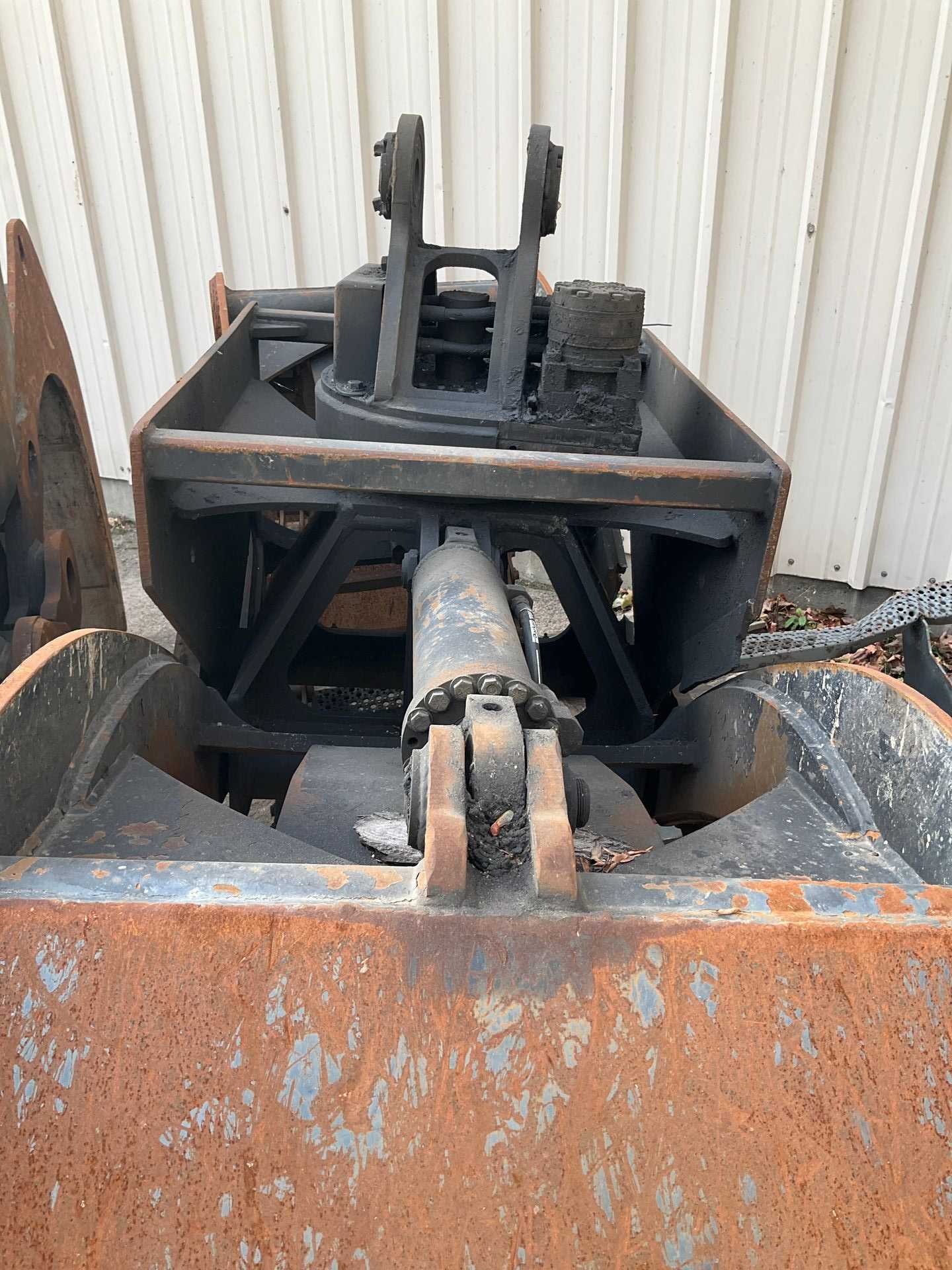 ROTOBEC GRAPPLE - CONSTRUCTION EQUIPMENT ATTACHMENTS