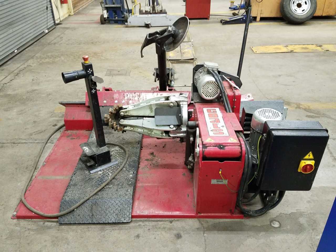 Tire changer, 90.5" max diameter, 42" max width, 14" to 56" rim, 230V-AC 3ph - PLANT & FACILITY Tire changer, 90.5" max diameter, 42" max width, 14" to 56" rim, 230V-AC 3ph - PLANT & FACILITY