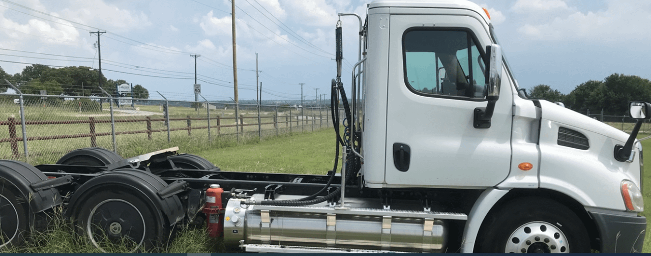 2014 Freightliner Cascadia Truck - HYDRO EXCAVATOR TRUCKS