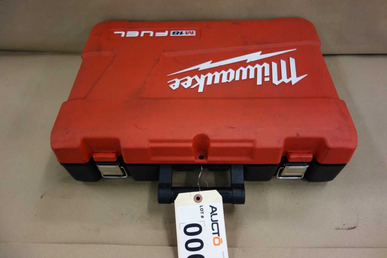 MILWAUKEE 2720-20 SAWZALL RECIPROCATING SAW IN CASE - ELECTRIC POWER TOOLS