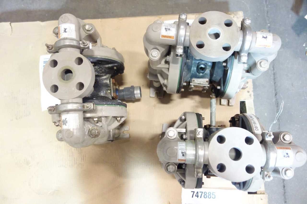 LOT OF 3 DIAPHRAGM PUMPS- ARO - DIAPHRAGM PUMP
