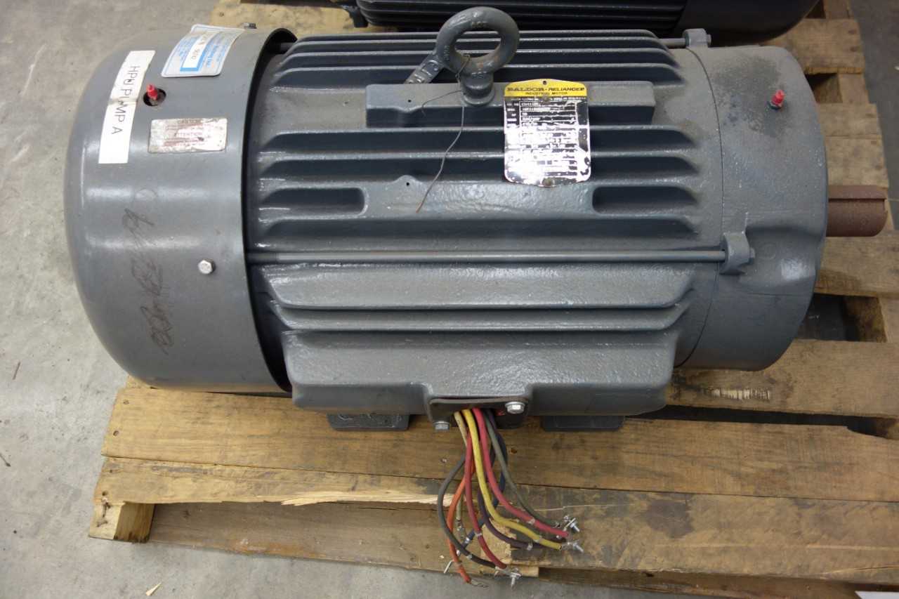 LOT OF ASSORTED ELECTRIC MOTORS - ELECTRIC MOTORS