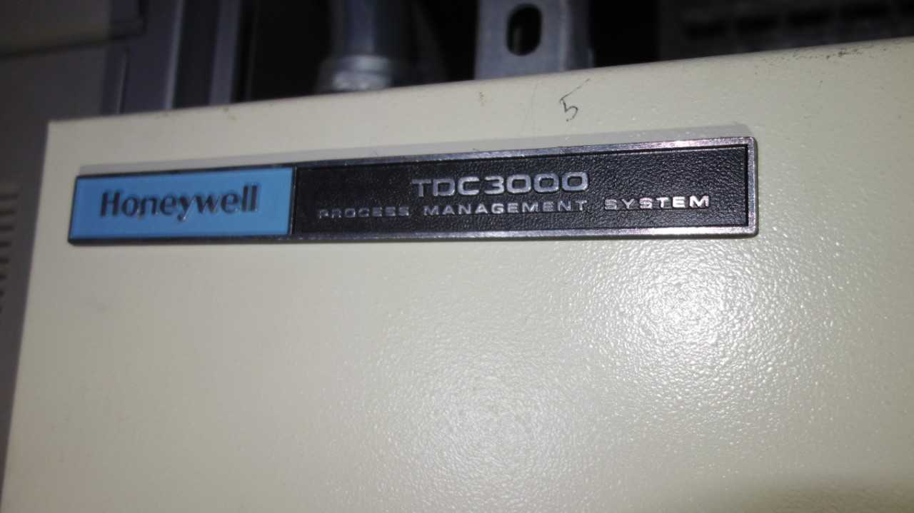 HONEYWELL TDC3000 PROCESS MANAGEMENT DCS SYSTEM (4 CABINETS) (DELAYED REMOVAL) - AUTOMATION & CONTROLS