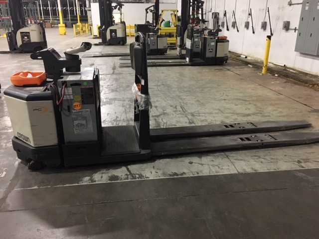 2012 CROWN PC4500-80 CENTER RIDER PALLET JACK, SUWANEE, GA - MATERIAL HANDLING