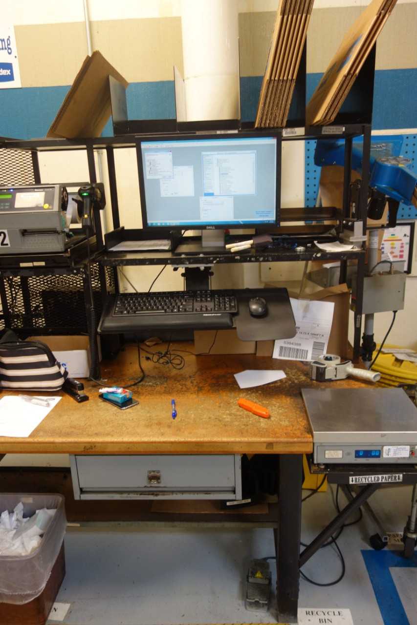 Shipping workstation desk and shelf, contents excluded - PLANT & FACILITY