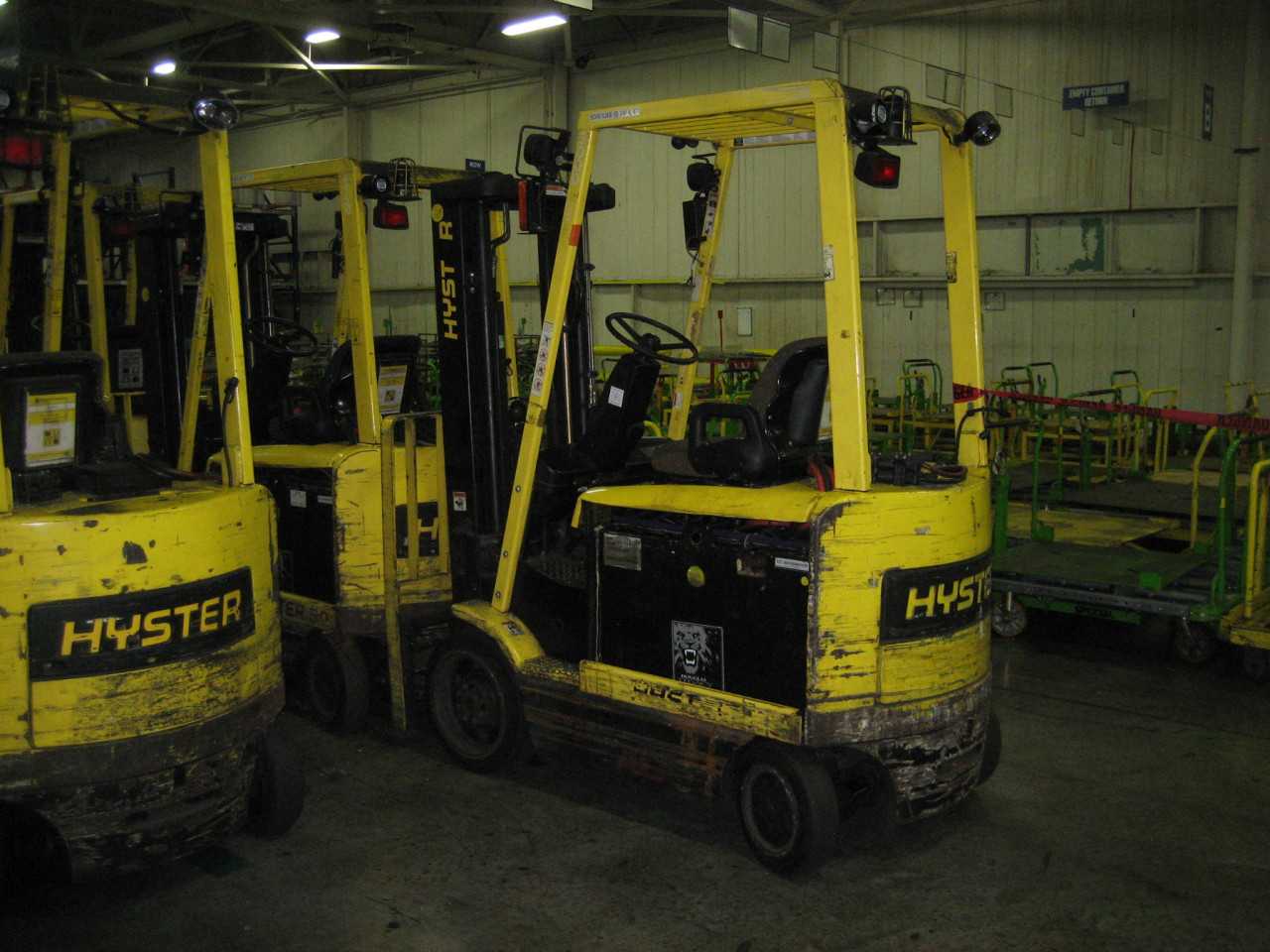 Hyster 5000# Electric Lift Truck (Model E50Z) - SN_G108N04189C, comes with Douglas Battery (Model # 085DL-21) and Power Designers 20 KW ORC Charger (Model # PCXP-20KW400A-48V/E) - SN_2206071669  -  Good condition - FORKLIFTS
