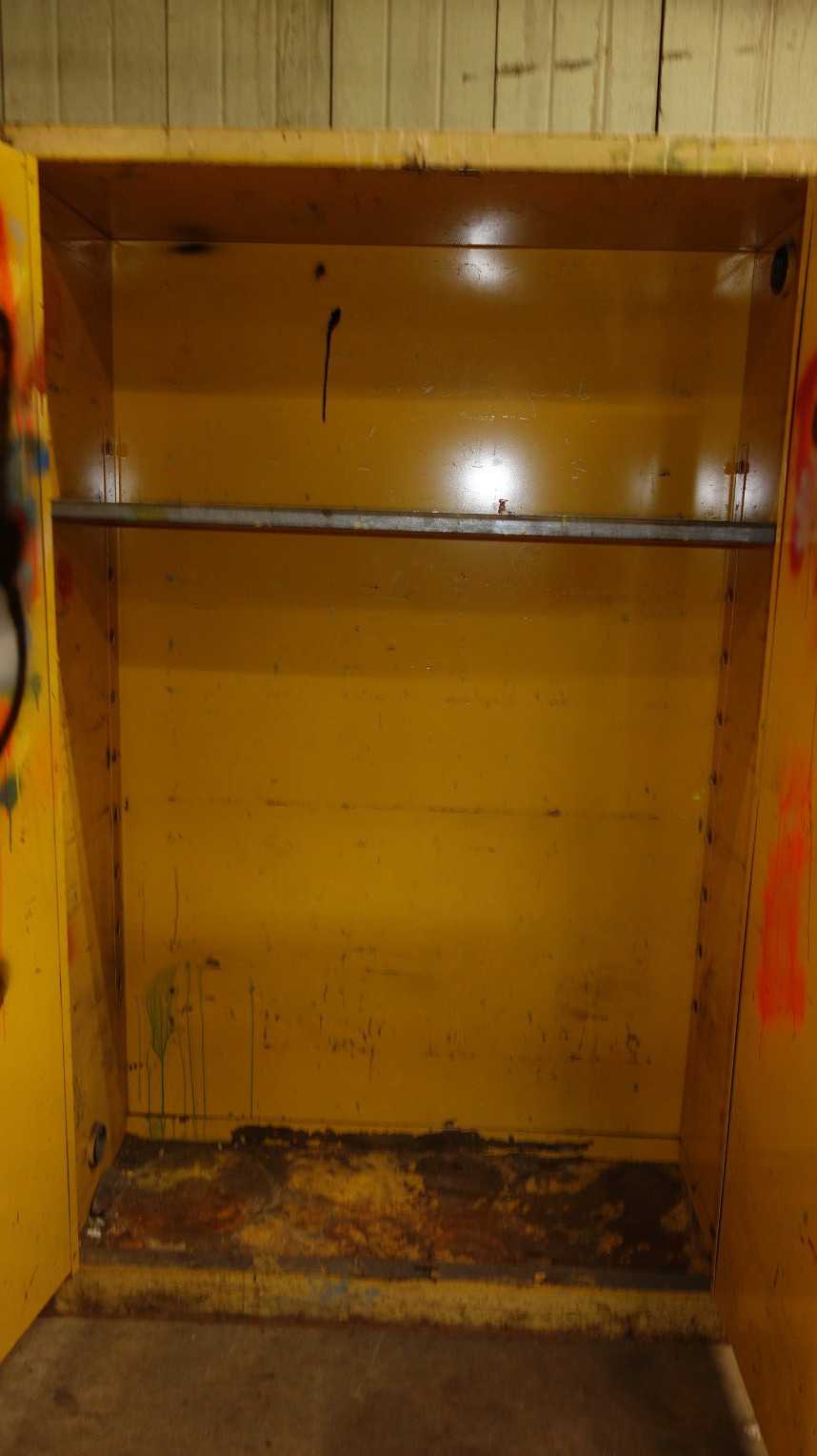 EAGLE MODEL 1947 45 GALLON FLAMMABLE STORAGE CABINET - TOOL STORAGE