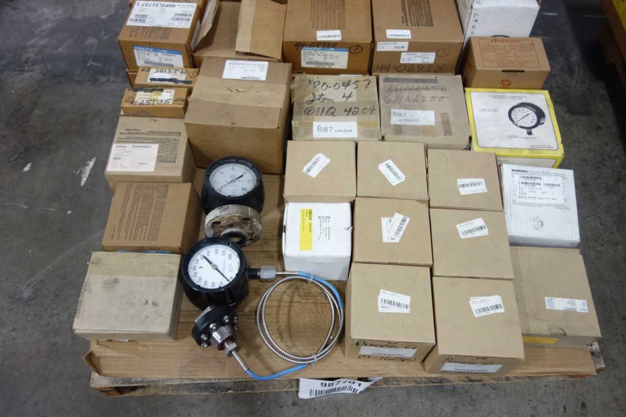 2 PALLETS OF ASSORTED GAUGES - INSTRUMENTATION