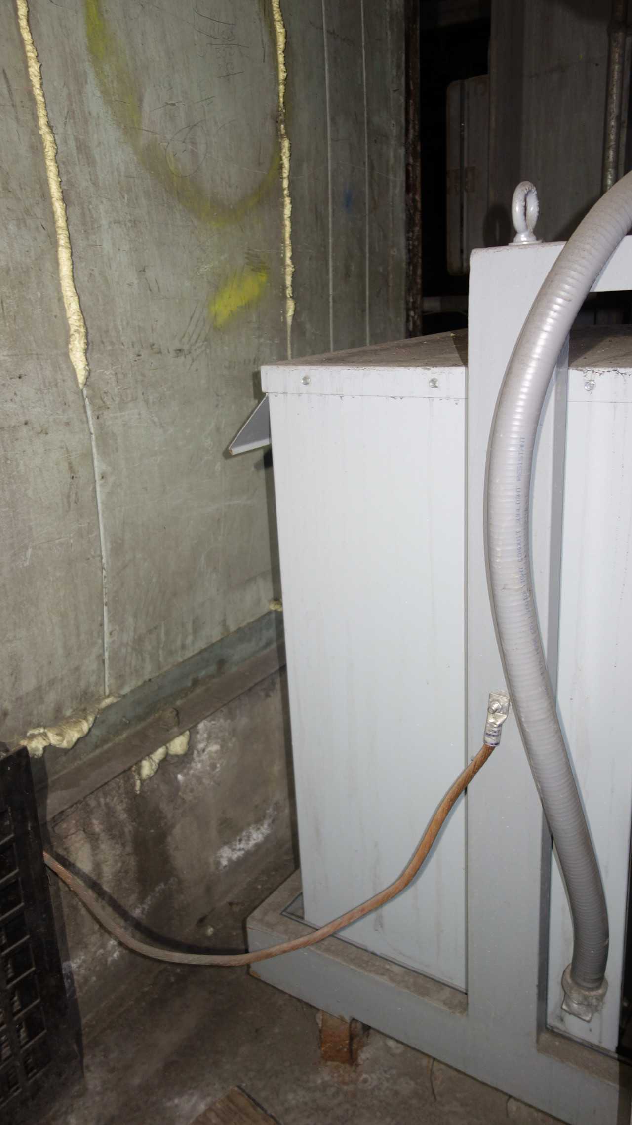 EATON TRANSFORMER RECEPTACLE POWER BOX 75KVA - CONTROL TRANSFORMERS