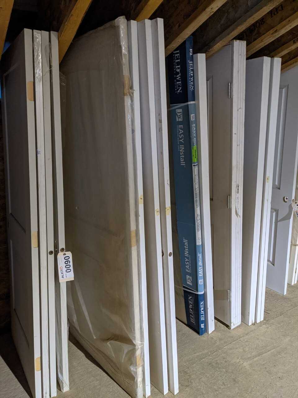 Lot of doors - Matching Set - MATERIAL HANDLING