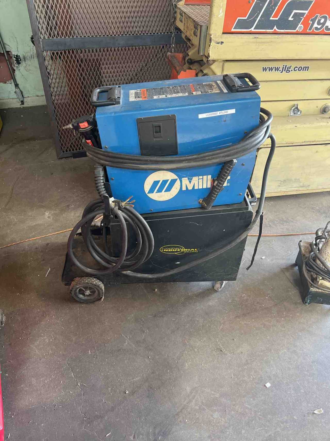 Miller Spectrum 2050 Plasma Cutting System - CNC PLASMA CUTTING TABLE