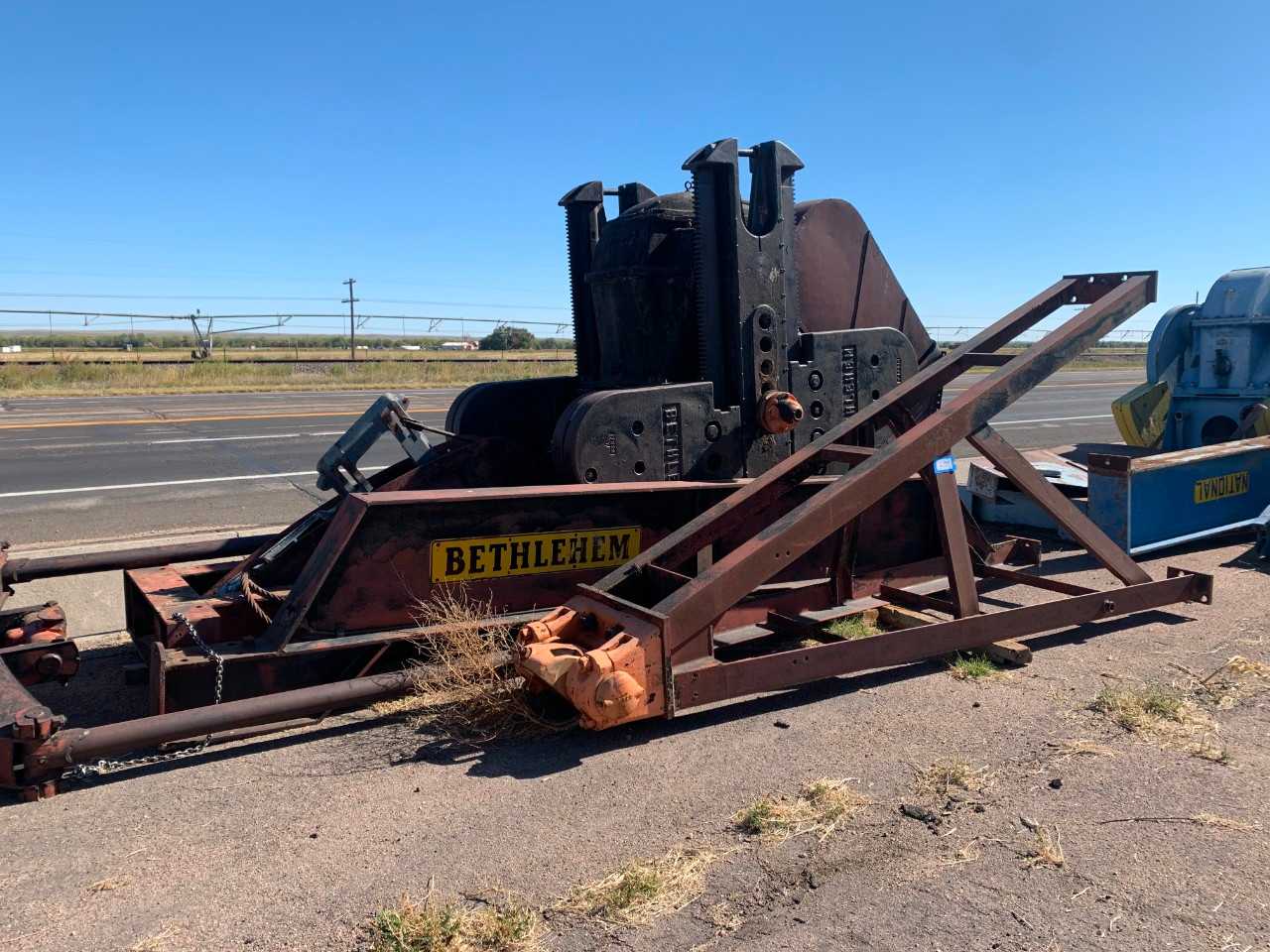Bethlehem 228 G Box 64”, S R-869, Cranks 17237(2) 17338(2) 17339(2) 17340(2) 17341(2), shiv C6-30”, w pins, Tbase, beam equalizer, head, Sampson post, head, TB 6889, SB 5793, complete - PALLET JACKS