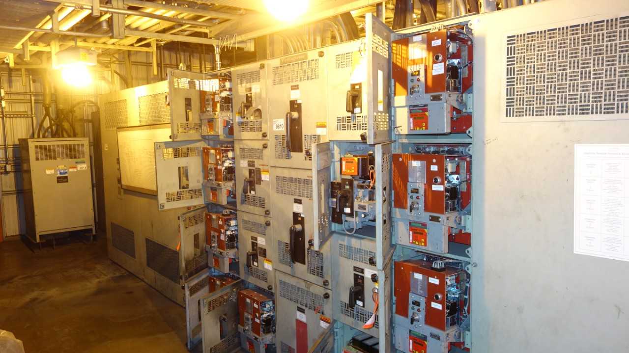 WESTINGHOUSE SWITCHGEAR UNIT W/ 2X AA 1000KVA 2400V-AC 480V-AC TRANSFORMER (EXCLUDES BREAKERS, INCLUDES ALL ELECTRICAL/CABLES)  DELAYED REMOVAL - CONTROL TRANSFORMERS