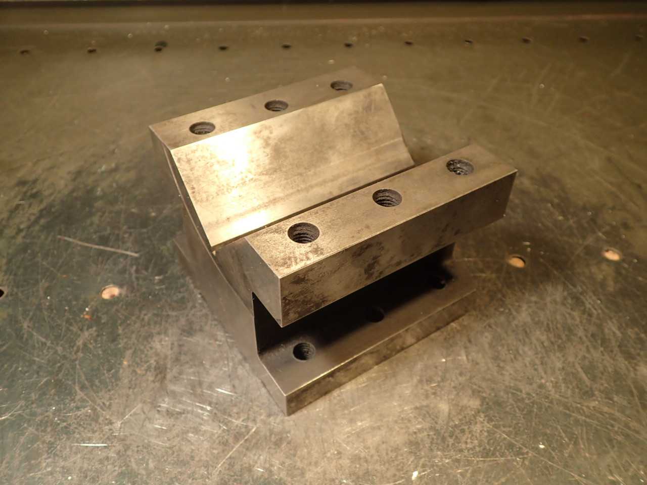 JIF No. 013 Machinist V-Block 2-3/8" Wide Vee 1-1/8" Deep 4-1/8" L x W, 3-1/8" H - HOLEMAKING TOOLS