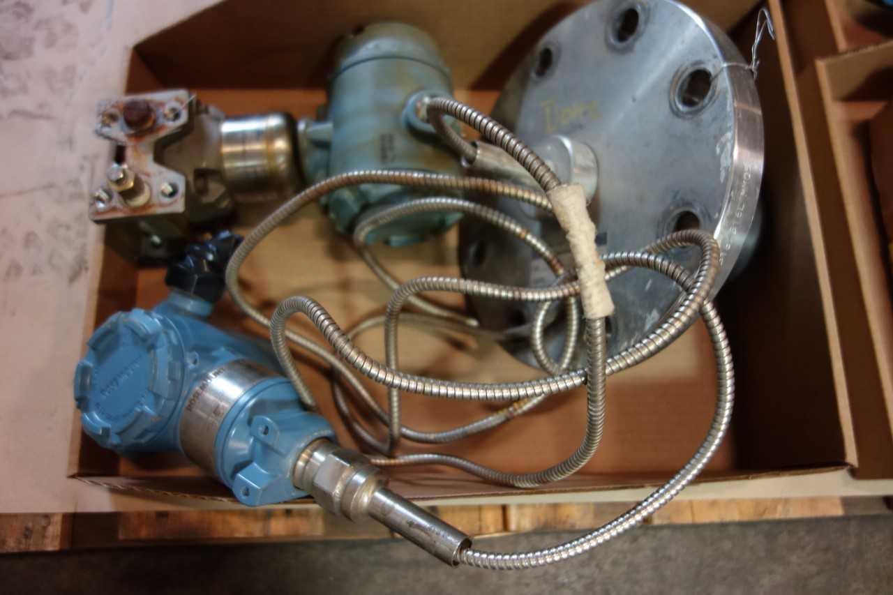 1 LOT OF ROSEMOUNT PRESSURE TRANSMITTERS - INSTRUMENTATION