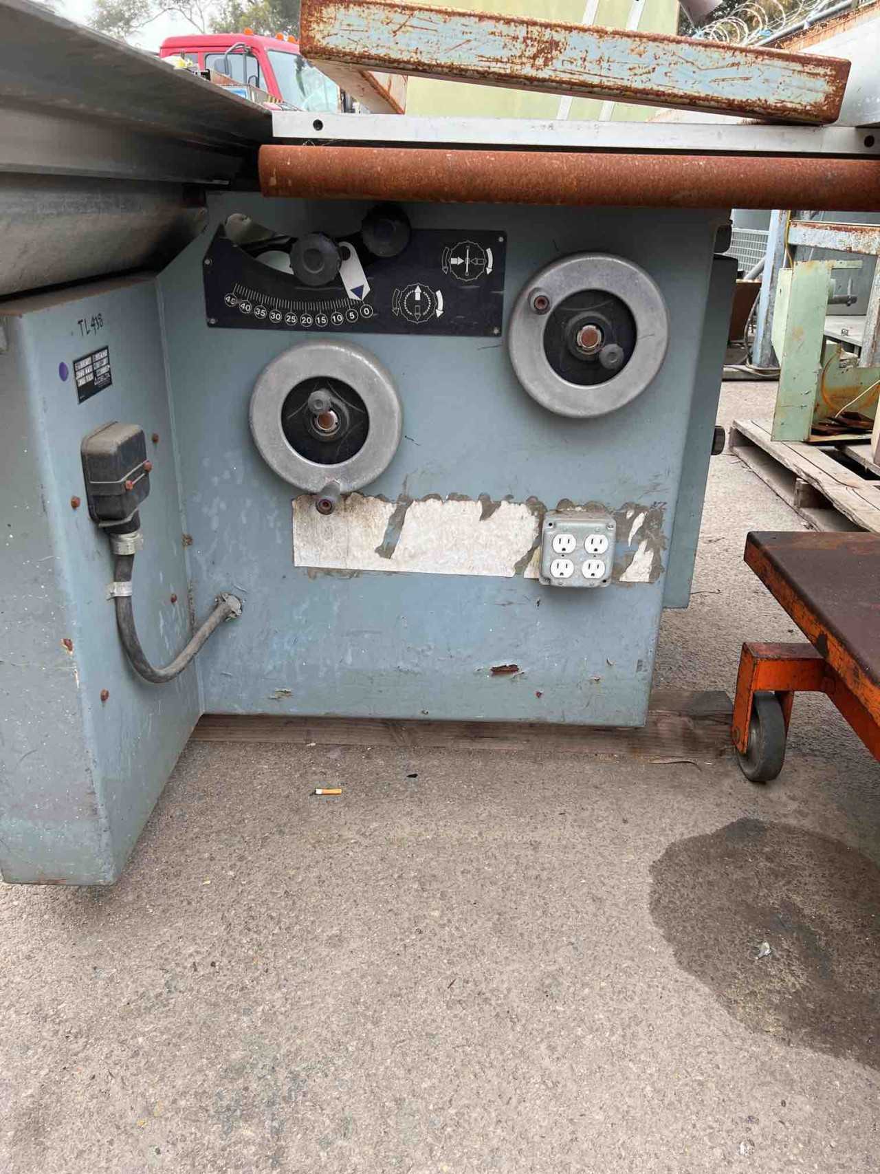Delta DE-40 Table Saw - METAL SAWS